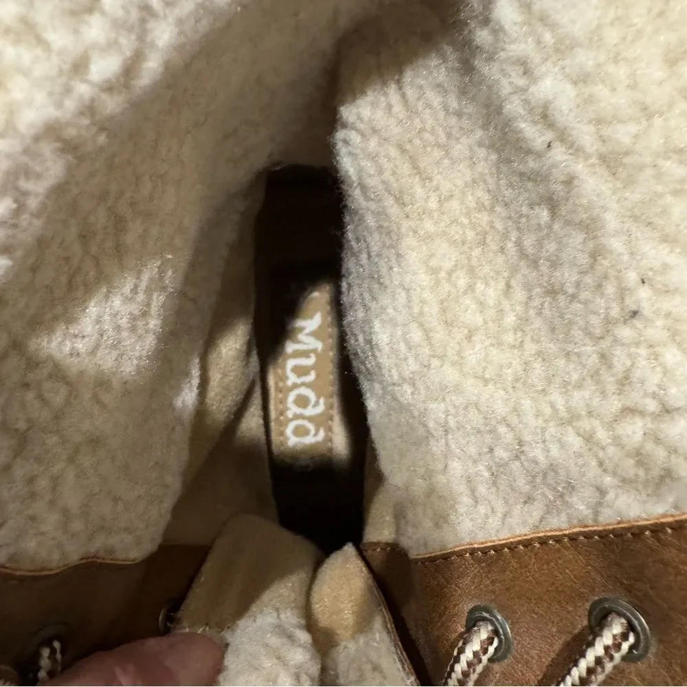 Mudd Tan Lace Up Round Toe Sherpa Lined Block Heel Utility Boots 8M
